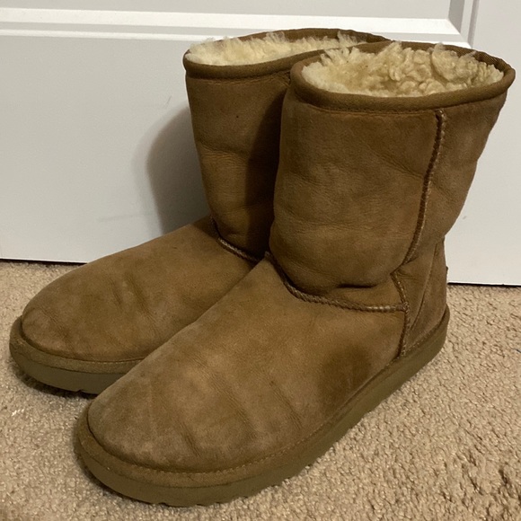 UGG Shoes - UGG Classic Short Brown Suede Booties Size 9
